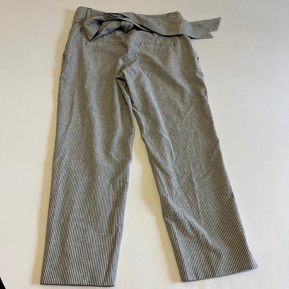 Banana Republic Black White Striped cropped pants 6 - Picture 11 of 11